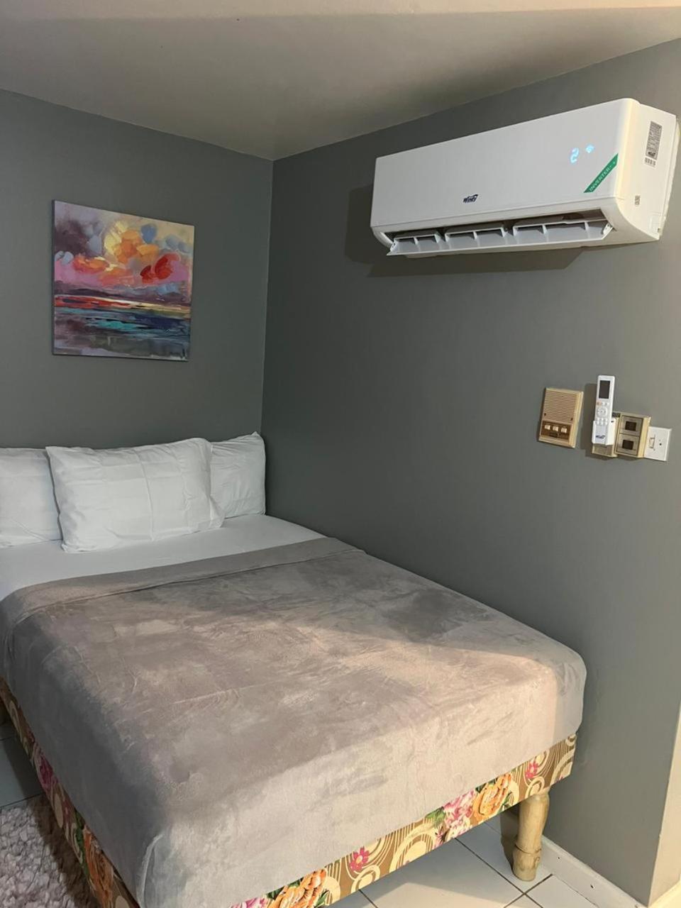 Malibu Ocean View Studio Apartment Montego Bay Exterior photo
