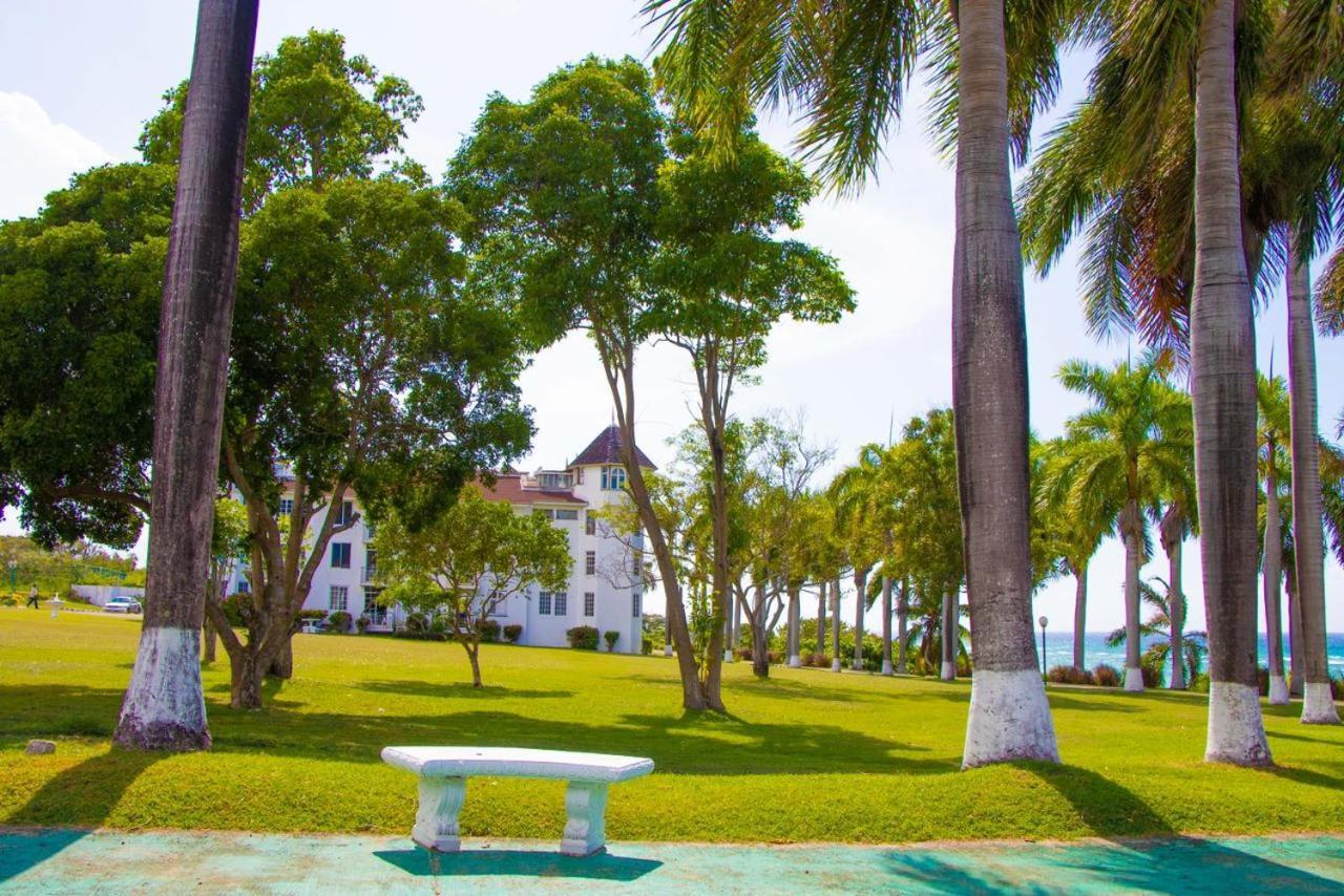 Malibu Ocean View Studio Apartment Montego Bay Exterior photo